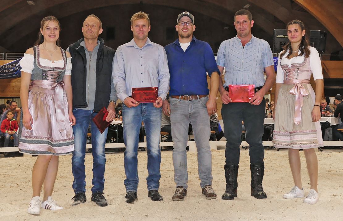 Gewinner des Vereinscups: Norbert Weber, VZV Waldkirch, Martin Hochreutener und Adrian Eugster, VZG Eggersriet, sowie Chläus Bösch, VZV Mogelsberg.