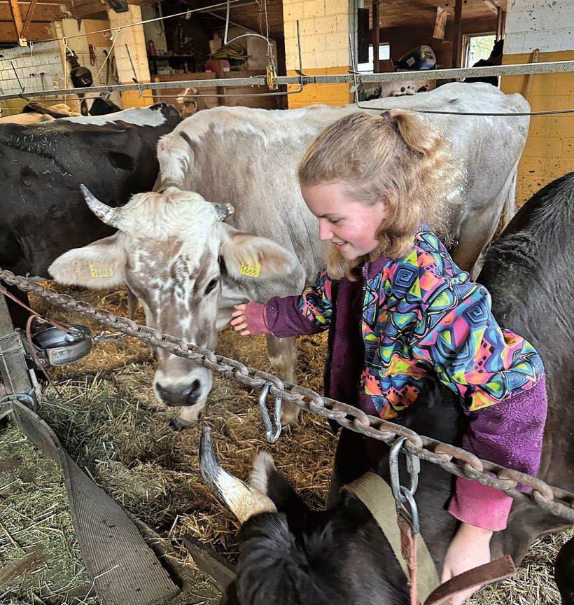 Am liebsten ist Flavia Länzlinger bei den Tieren im Stall.