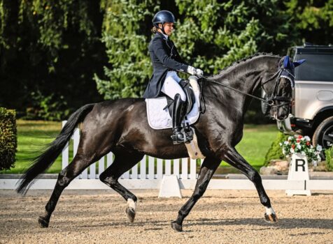 Anna Vock mit ihrem «Ausbildner» Jay Jay. Bild: Katja Stuppia