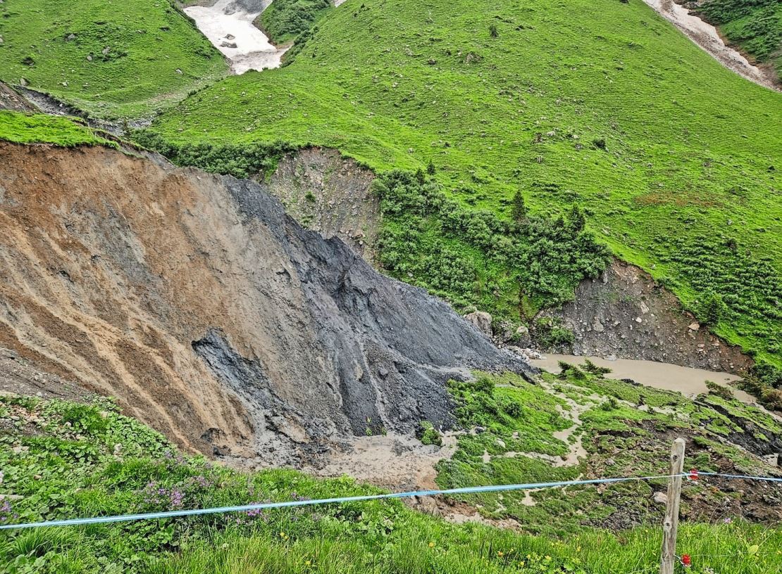 Abrutschgebiet der Weide auf Alp Ramin. Bilder: Monika Weber