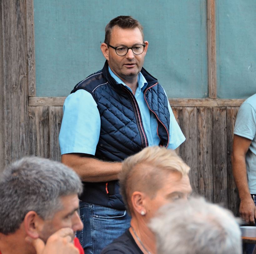 Peter Nüesch, Präsident des St. Galler Bauernverbands, informierte die Landwirte über Aktuelles.