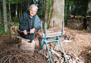 Hanni Graf pflegt ein selten gewordenes Handwerk: das Büschelen.